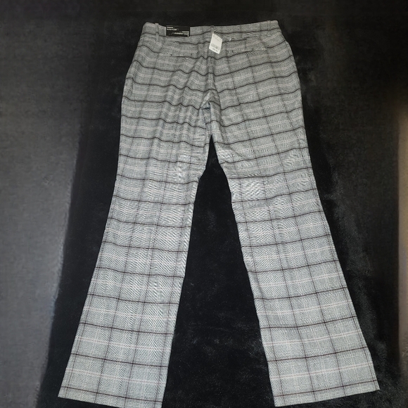 Le Chateau modern fit plaid dress  pants with slight flare sz 12 NWT - Picture 9 of 15
